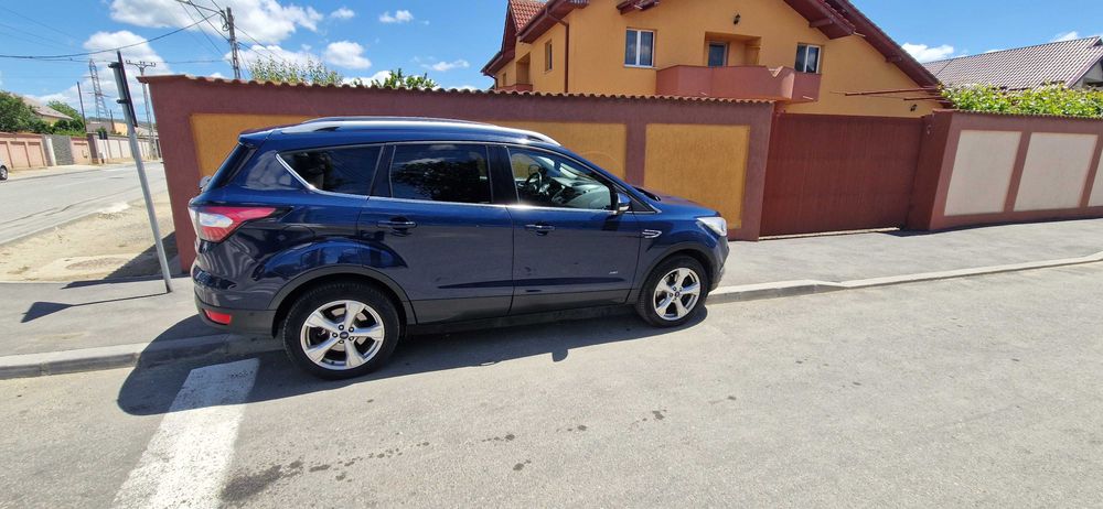 Ford Kuga Titanium 1.5 AWD 182 CP-primul proprietar, istoric service