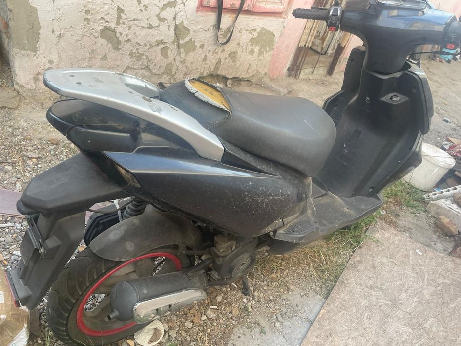 Scuter pegaous pa benzina