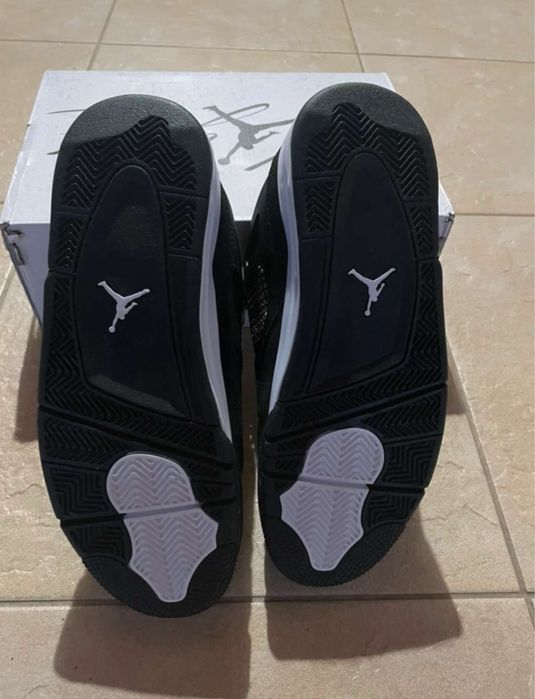 Jordan 4 White Thunder