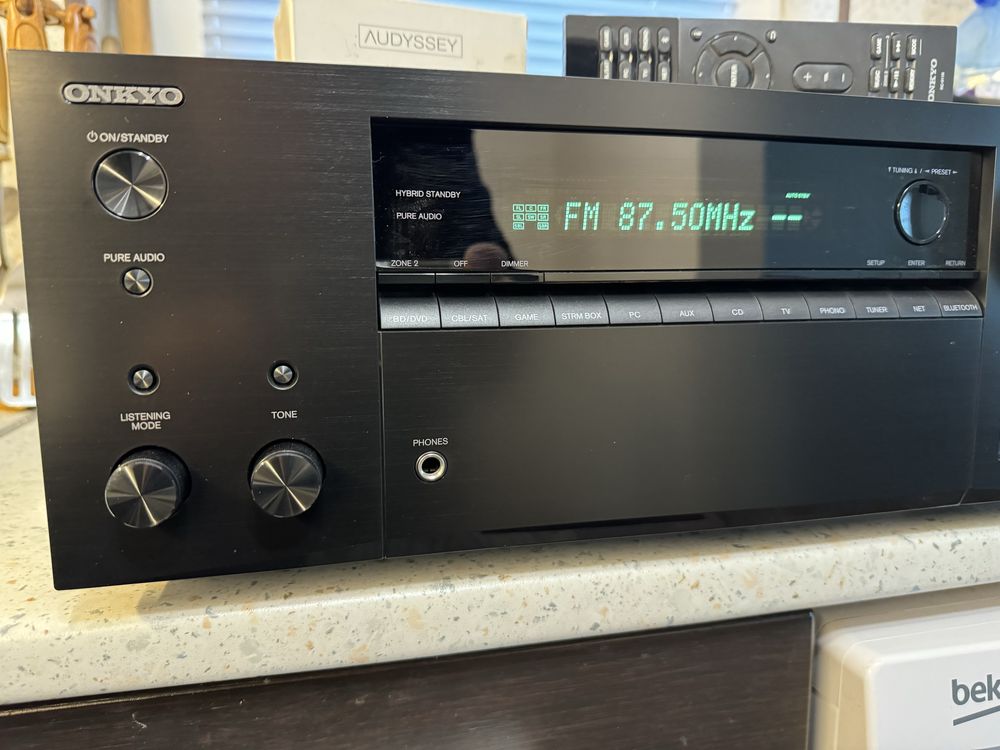 НоВ Onkyo TX-NR686 Dolby Atmos Bluetooth Wi-Fi