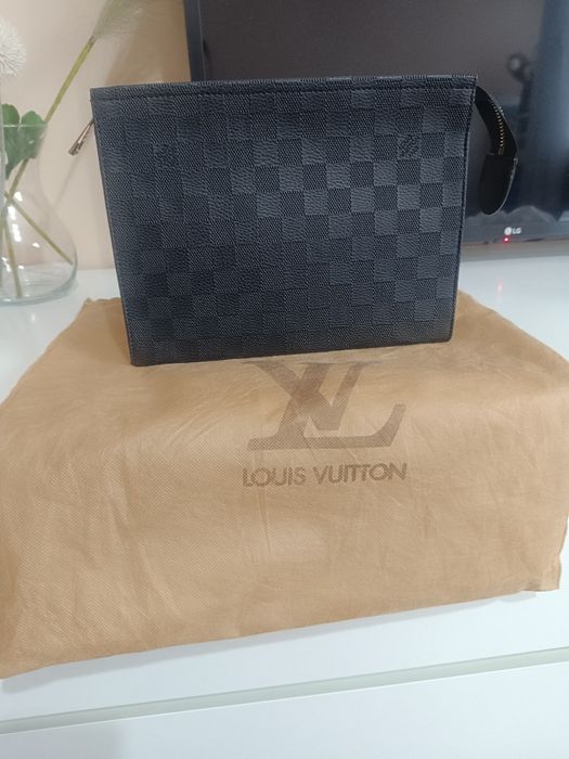 Нова чанта тип клъч Luis Vuitton