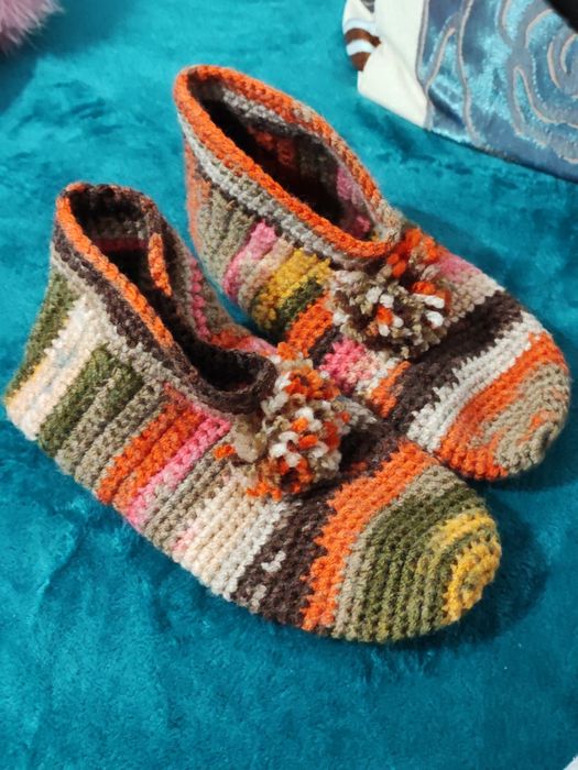 Haine hand made de vanzare pentru adulți și copii