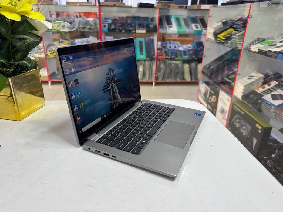 Dell Amerikanski X360 core i5-1335U ddr5 8/256 SSD holati ideal