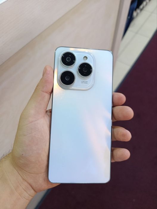 Tecno spark 20 pr 8+8 256tali sotladi srocna