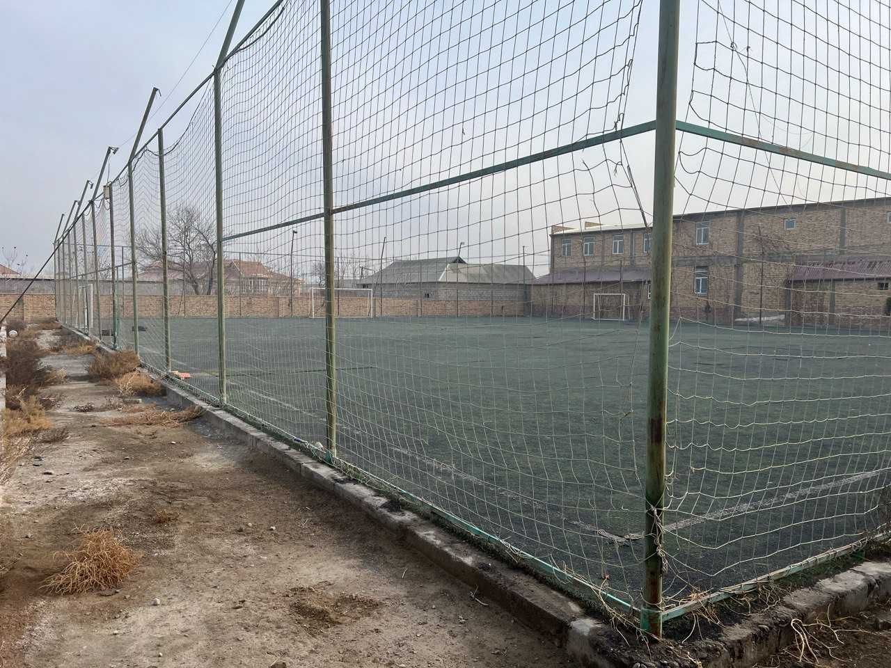 Ozbekiston tumanida Sun`iy qoplamali sport maydoni bino va inshootlari