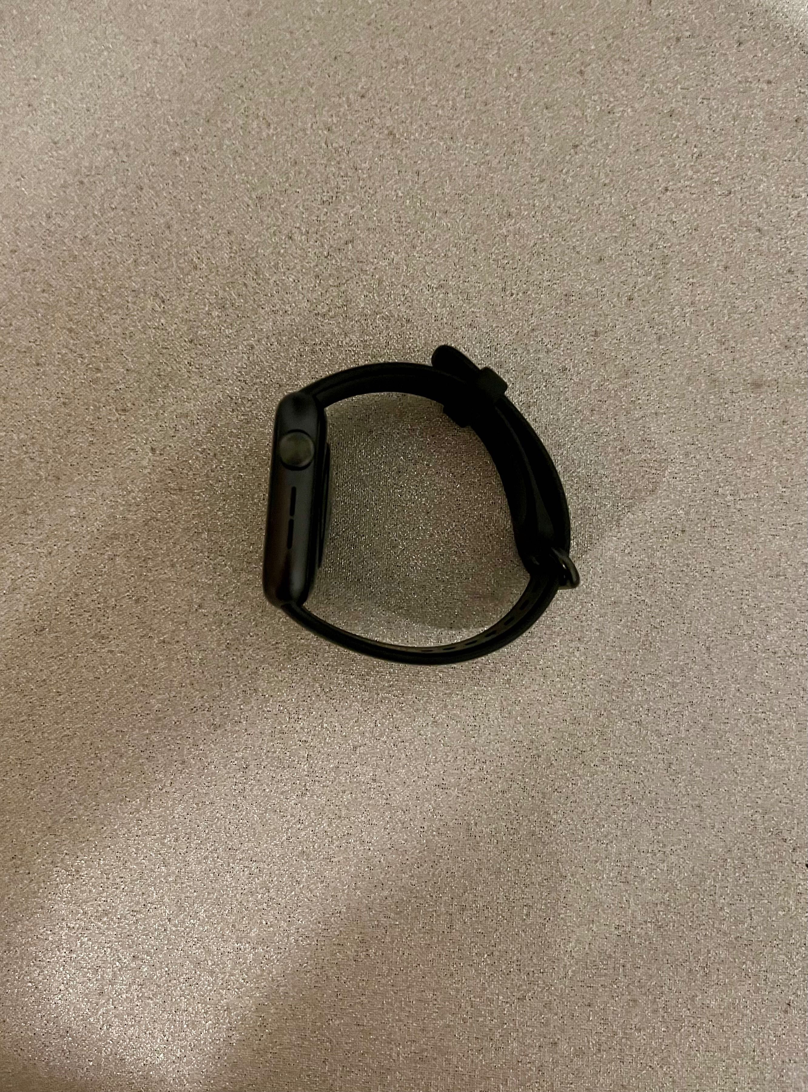 Часовник Honor Watch 5