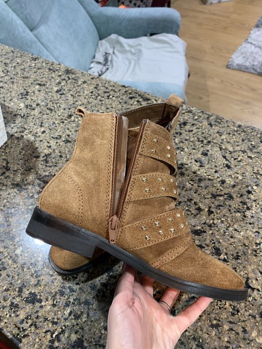 Ghete piele intoarsa