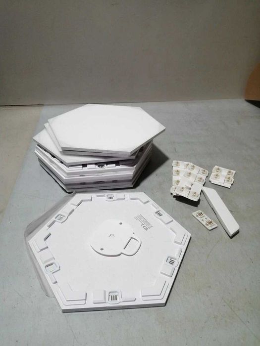 Смарт светлинни панели Nanoleaf Shapes Hexagons стартов пакет 9 броя