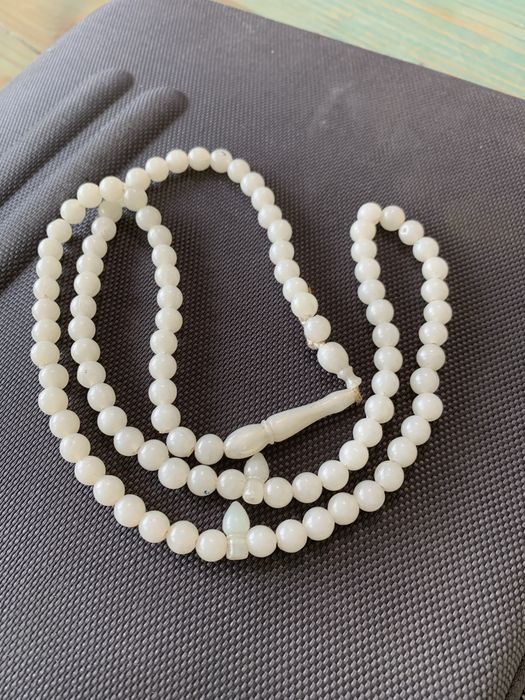 Броеница със 99 зърна бяло