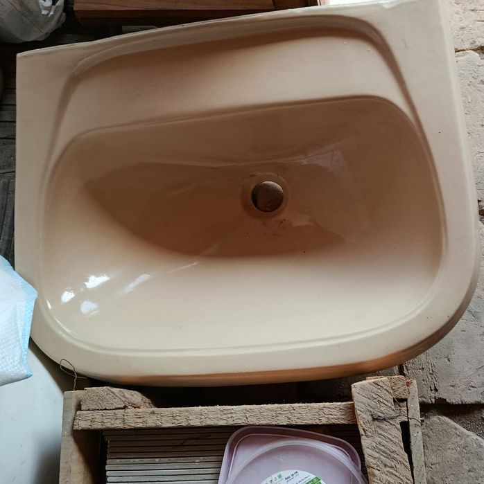 Раковина Советская новая эмалированная