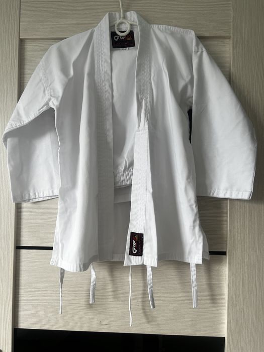 Кимоно на рост 140 новое и б/у