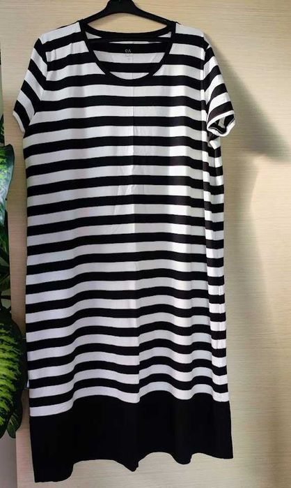 Fuste si rochie de dama