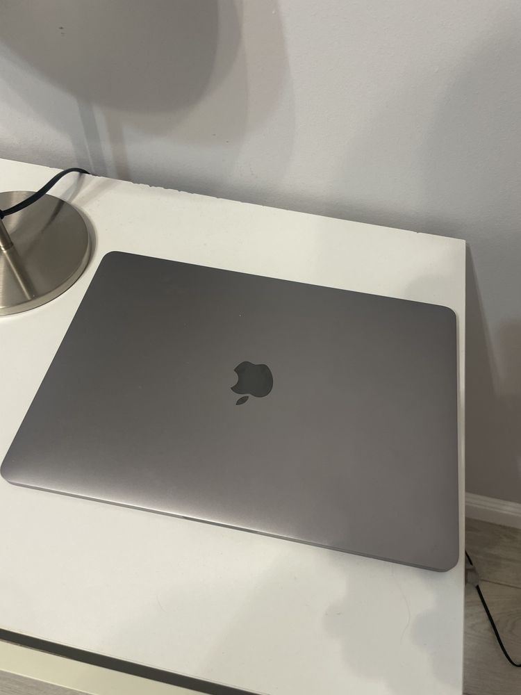 Macbook 2017 pro в отличном состояний