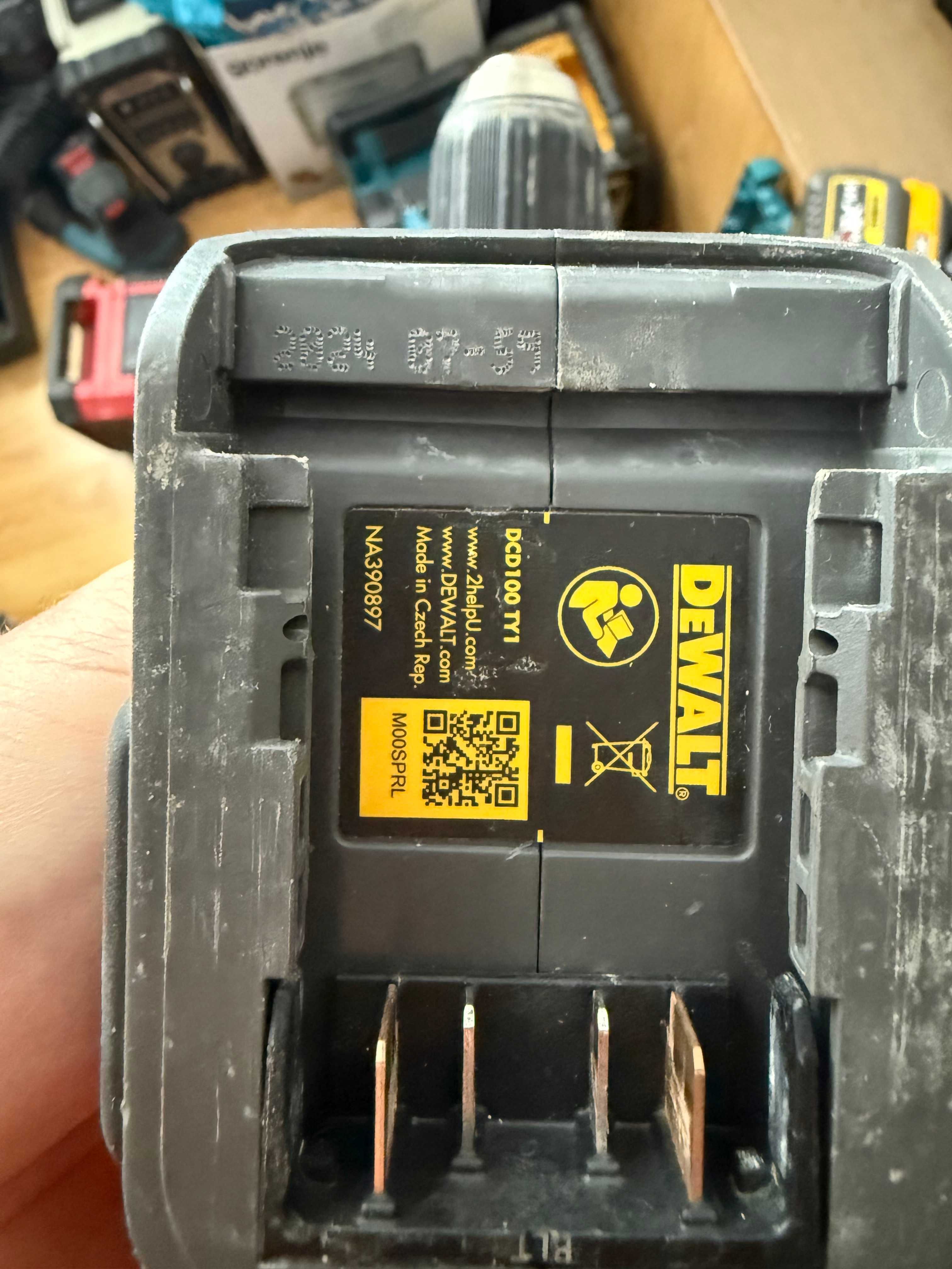 Dewalt DCD100 Винтоверт