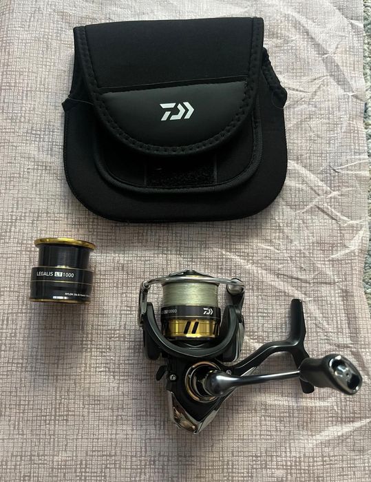 Mulineta Daiwa Legalis LT 1000 + tambur rezervă original