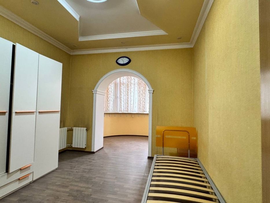 Мирабад Продается 4 комнатная квартира ремонт ул.Чехова Госпитальный