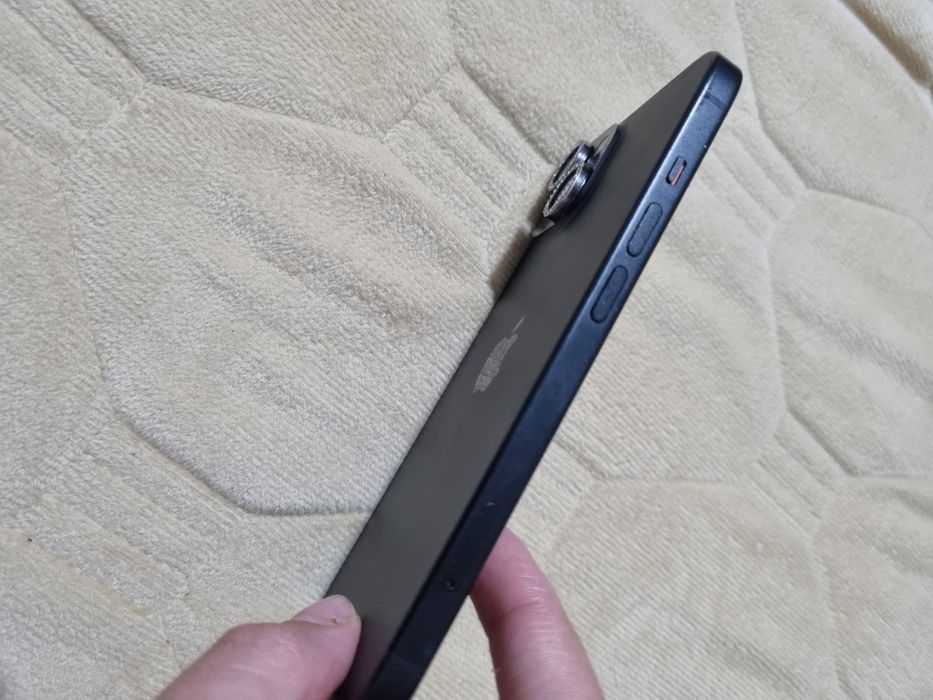 Vand iphone 15 nou baterie 100% NU RASPUND LA MESAJE