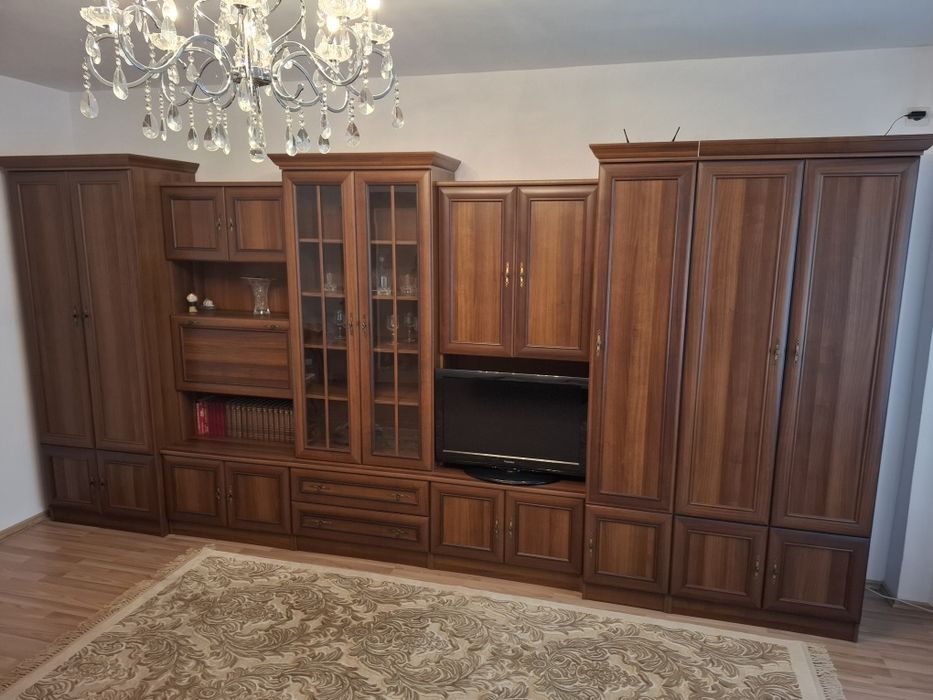 Bibliotecă living Wiki C, Polonia