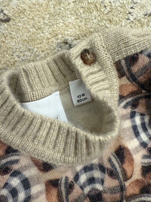 Рокля Burberry .