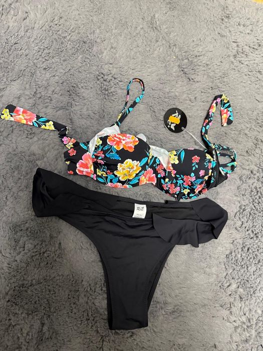 Costum de baie .