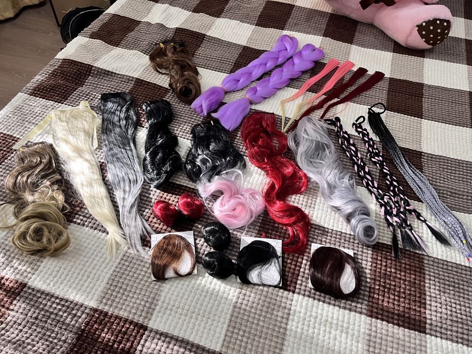 Волосы на заколках