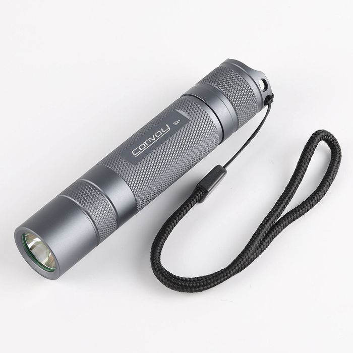 Продам фонарик Convoy S2+