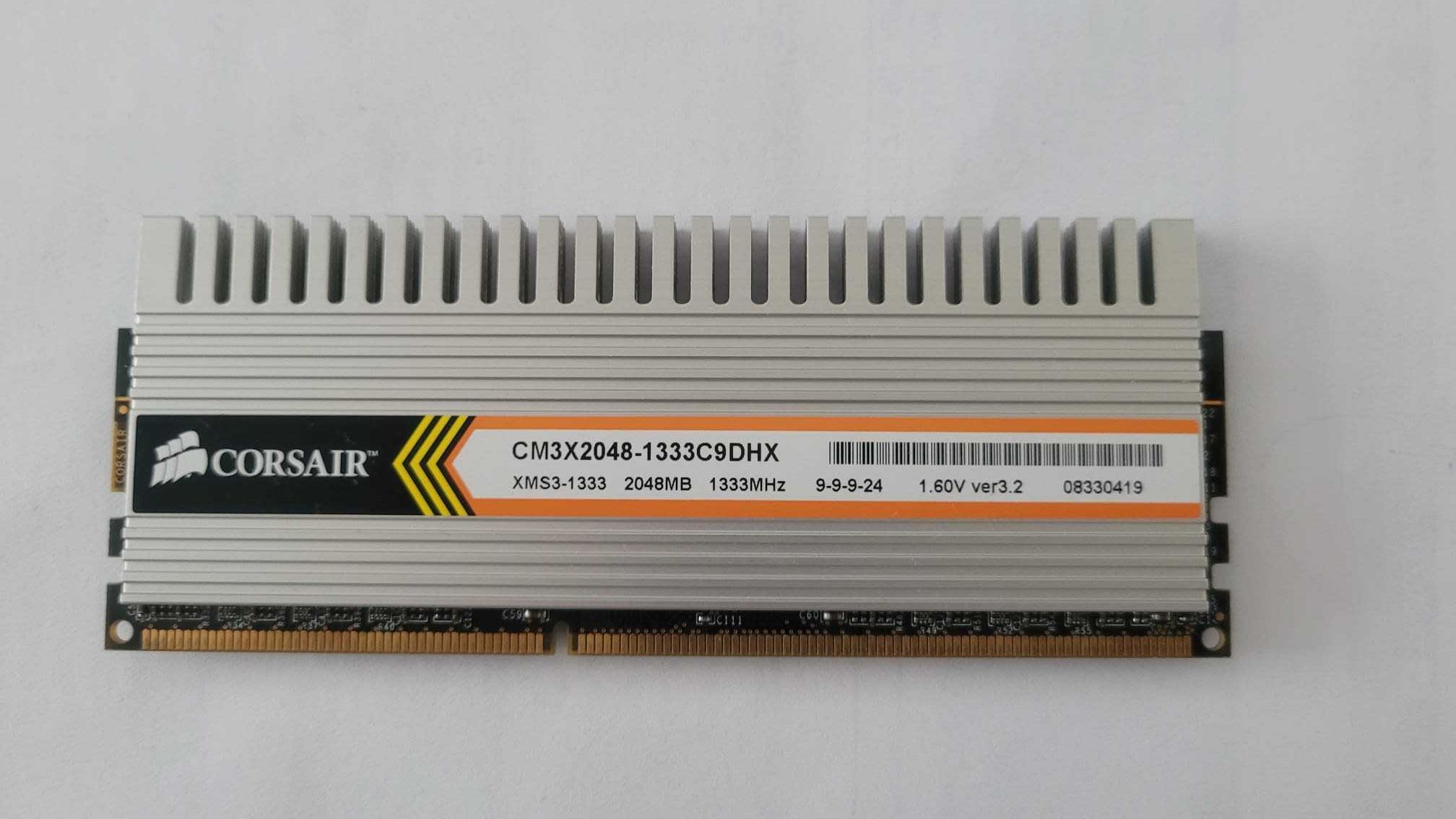 Memorie RAM DDR3 - 2Gb - 2048 mb - 1333Mhz - Corsair XMS3 CM3X2048