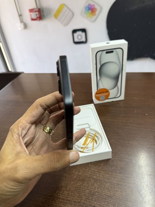 Vand Iphone 15 128Gb Full box