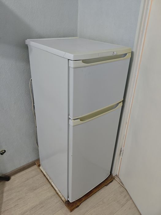 Продам холодильник