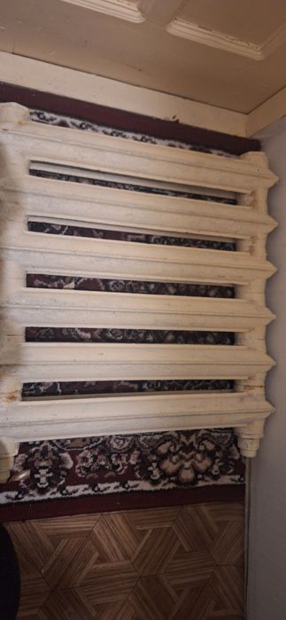 Чугун батарея сотилади