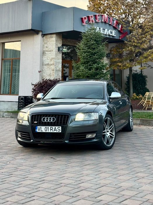Audi S8 D3 5.2 V10