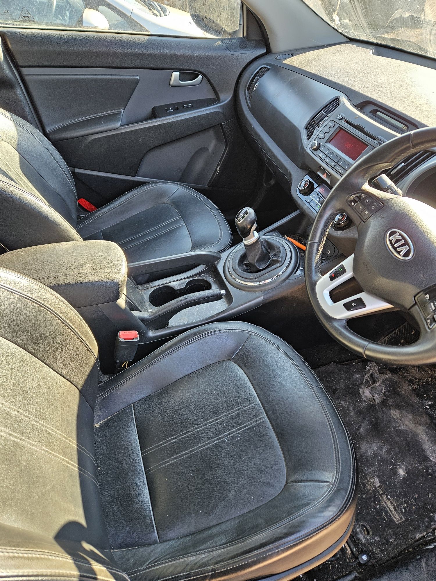 Kia Sportage на части