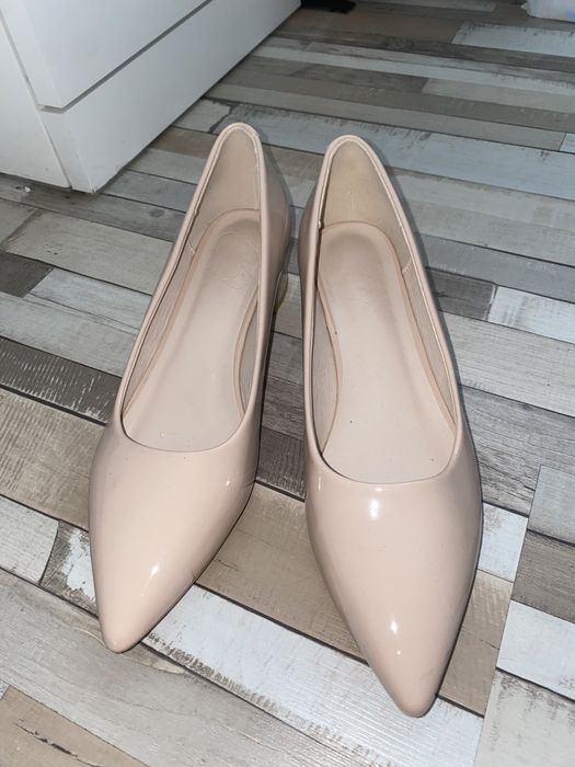 Pantofi simpli bej