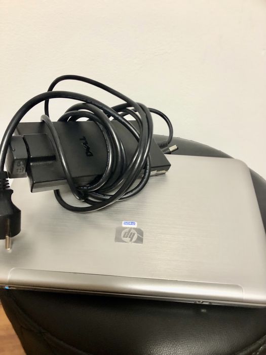 Vând laptop HP Mini 2133, stare bună și complet funcțional.