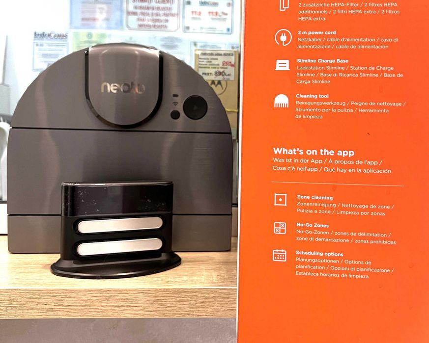 Robot de aspirare Neato D10 cu senzor laser,  NOU!