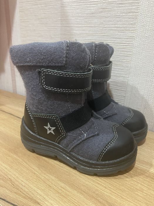 продам валенки детские 24 р