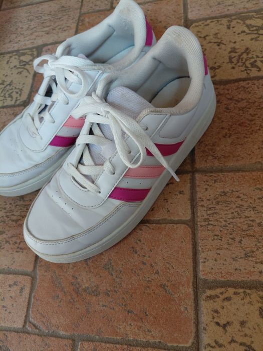 Маратонки Adidas 37,5