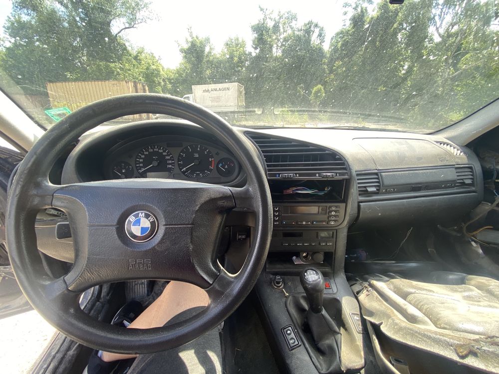 Bmw e36 316 НА ЧАСТИ