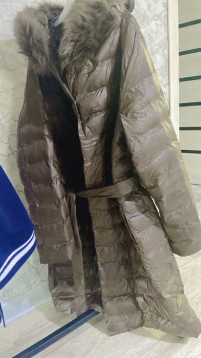 Продам куртку в отличном состояний.