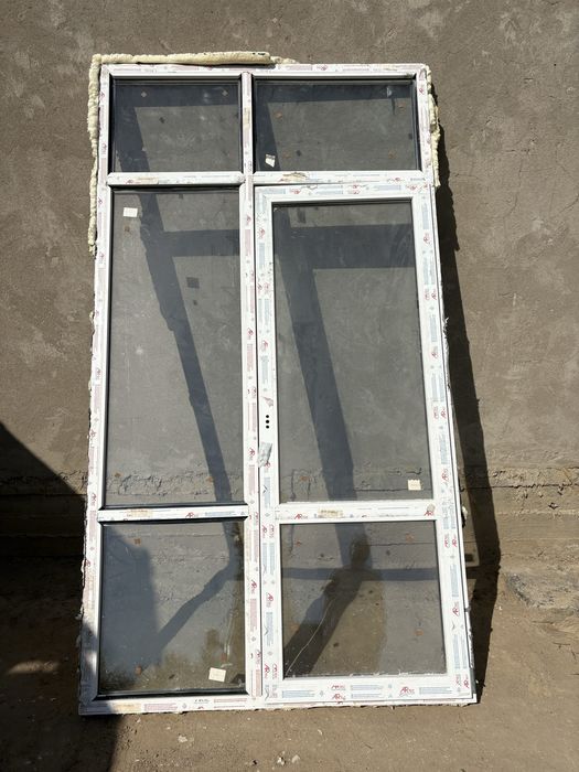 Продам  балконный дверь с окном