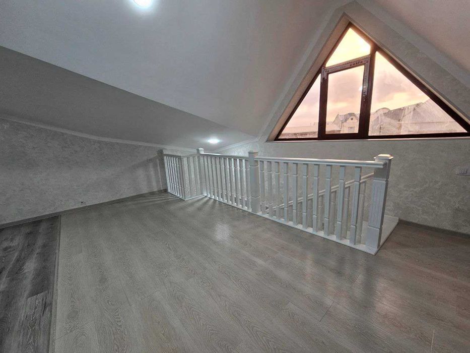 Сергели.Кенгмакон махалля. 2.2 сотихда 4 хонали янги уй сотаман .