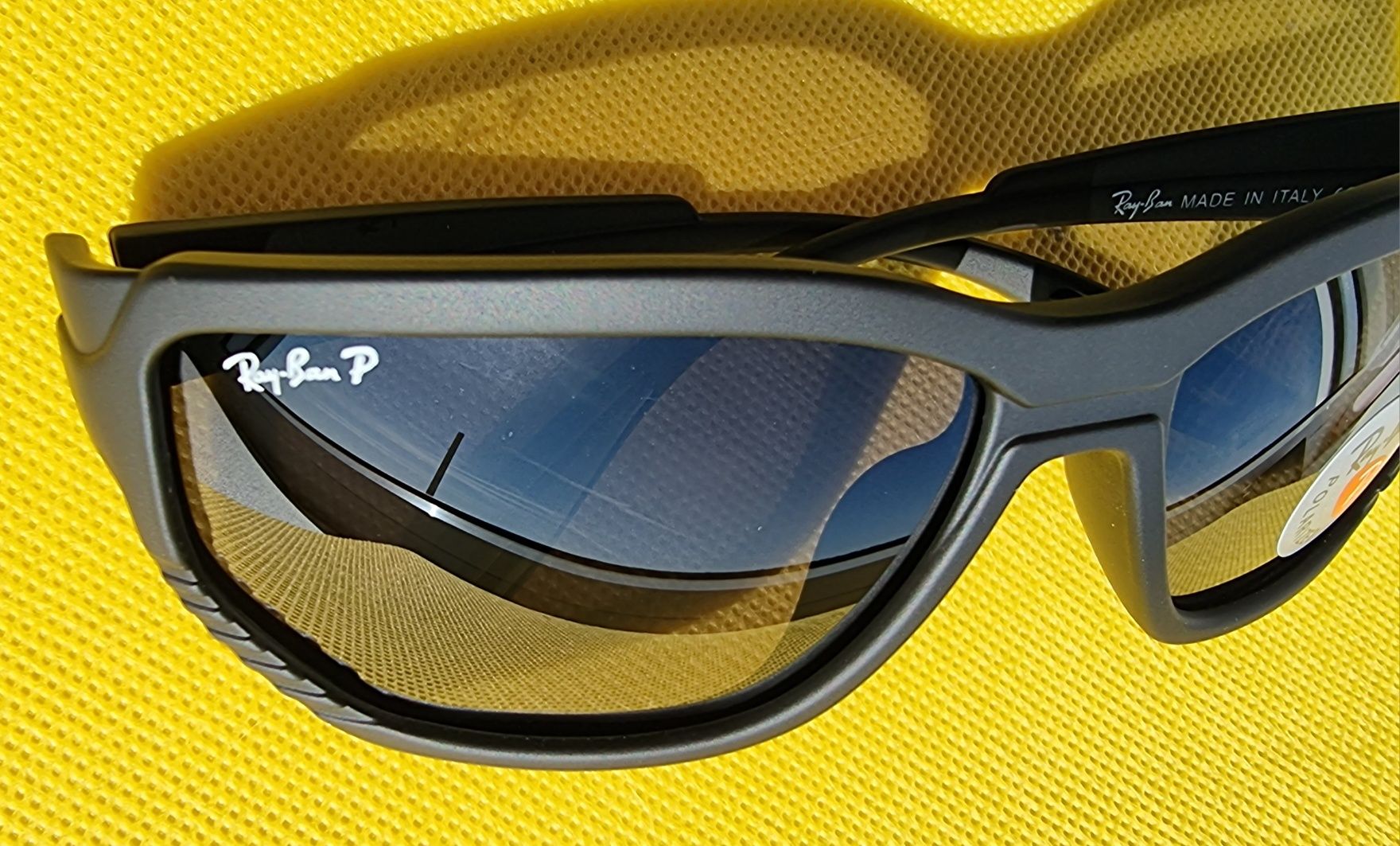 Rayban Scuderia Ferrari Collection RB4366