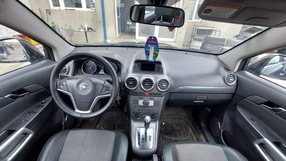 Dezmembram Opel Antara an 2008 motor 2.0 Cdti cutie 4x4 Automata