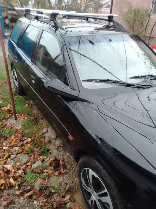 Vând Opel Vectra B