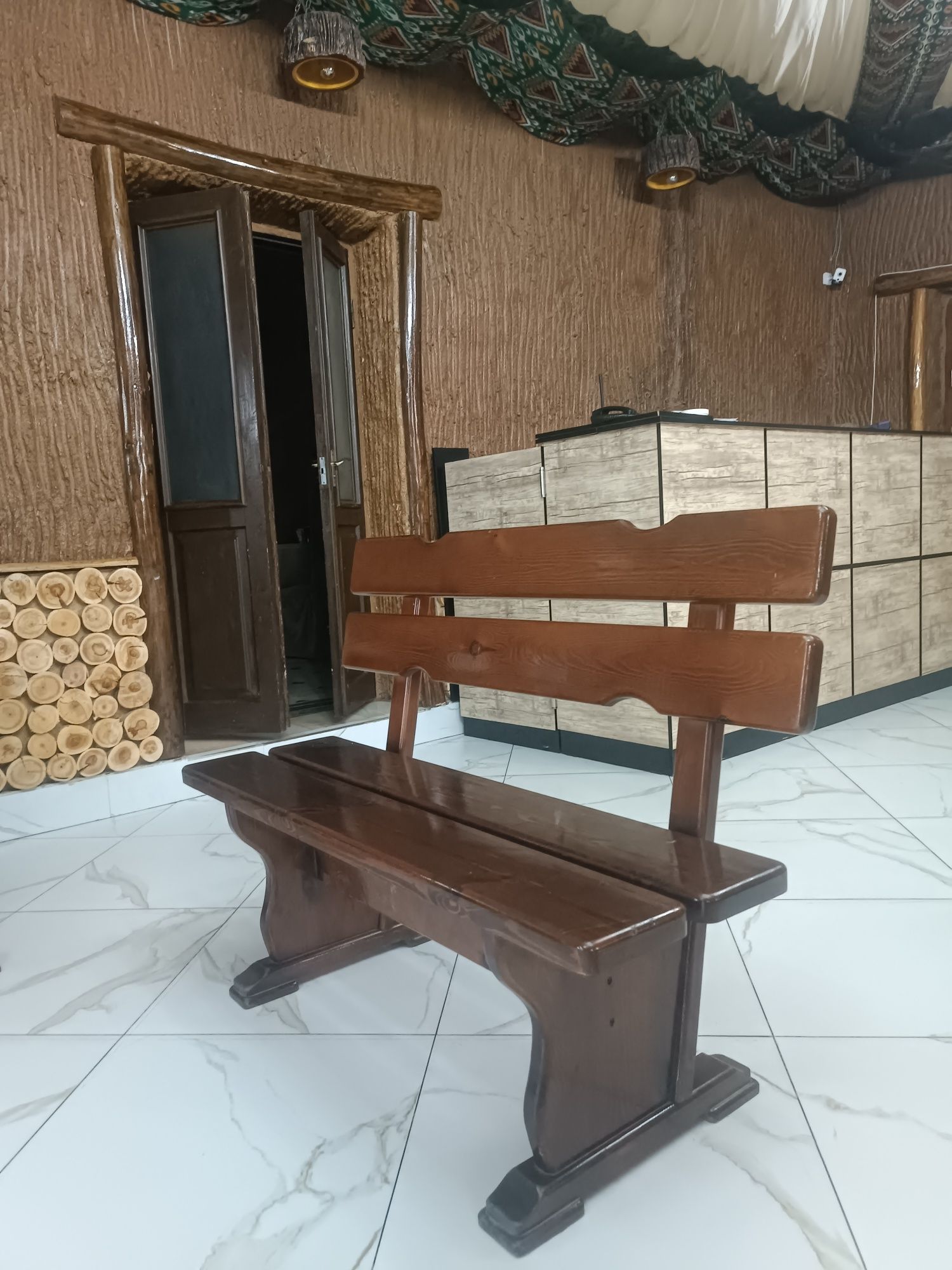 Продается деревянные столы стулья