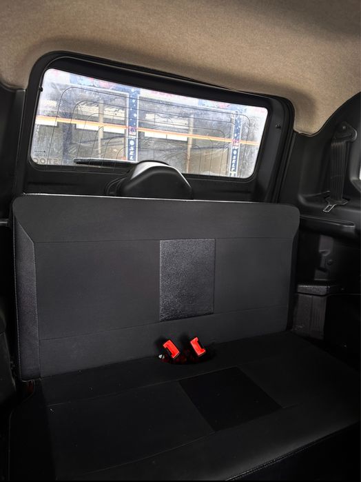 Microcar M.GO Family 4 locuri 21 cp Unic Se poate conduce de la 16 ani