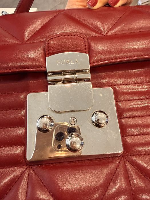 Червена кожена чанта FURLA