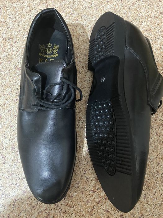 Новые  мужские  туфли  продам ,