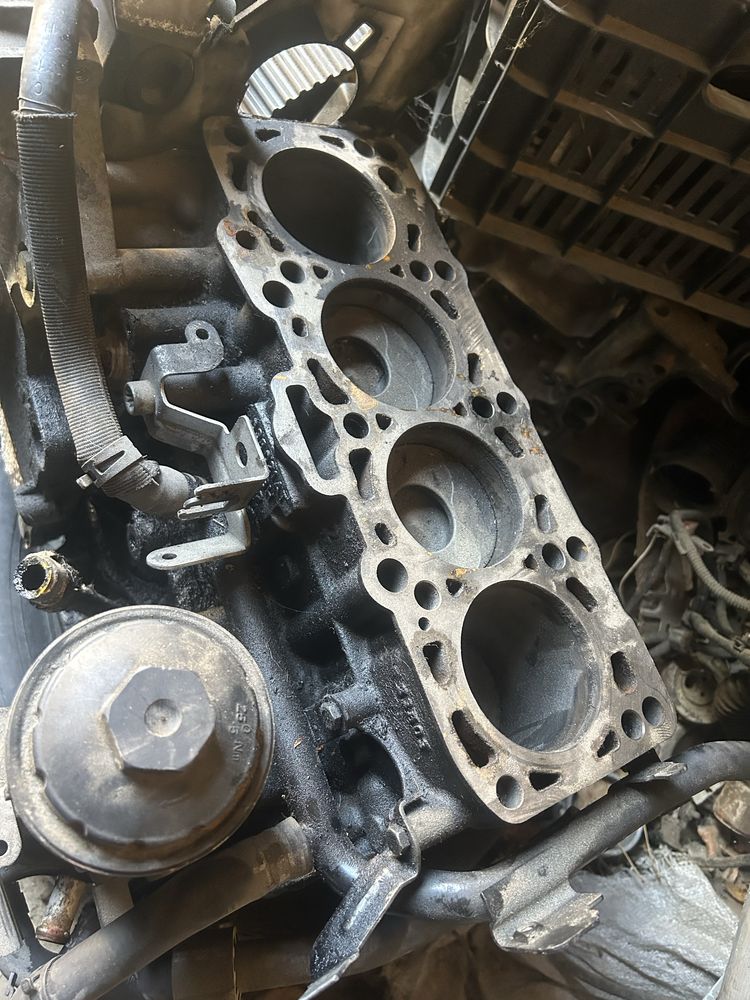 Двигател на части за VW Golf 5,105к.с. BKC