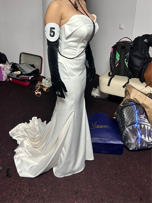 Rochie alba de diferite ocazii